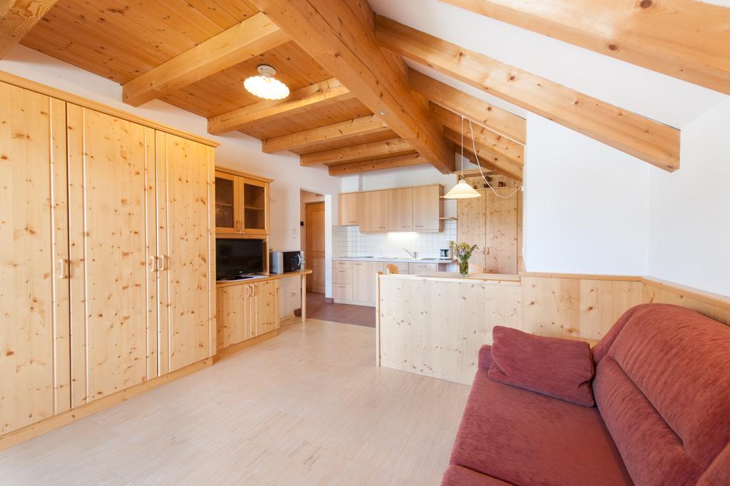 Residence Pichlerhof Rasun di Sopra Room photo